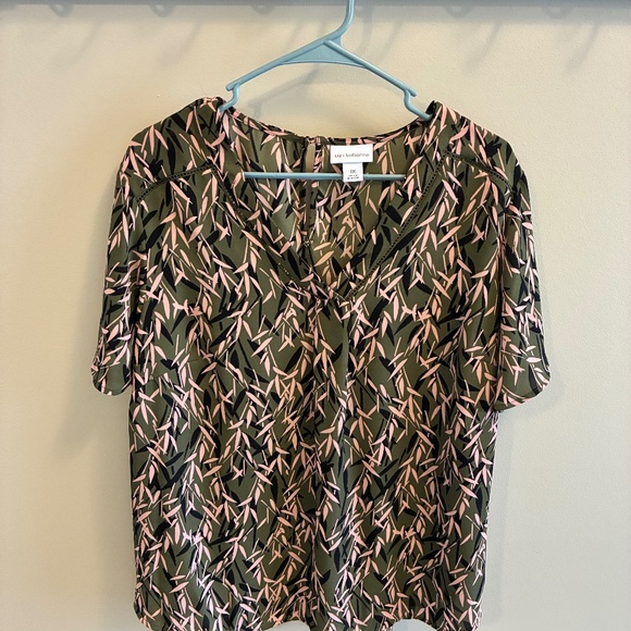 Women top - Picture 1 of 4